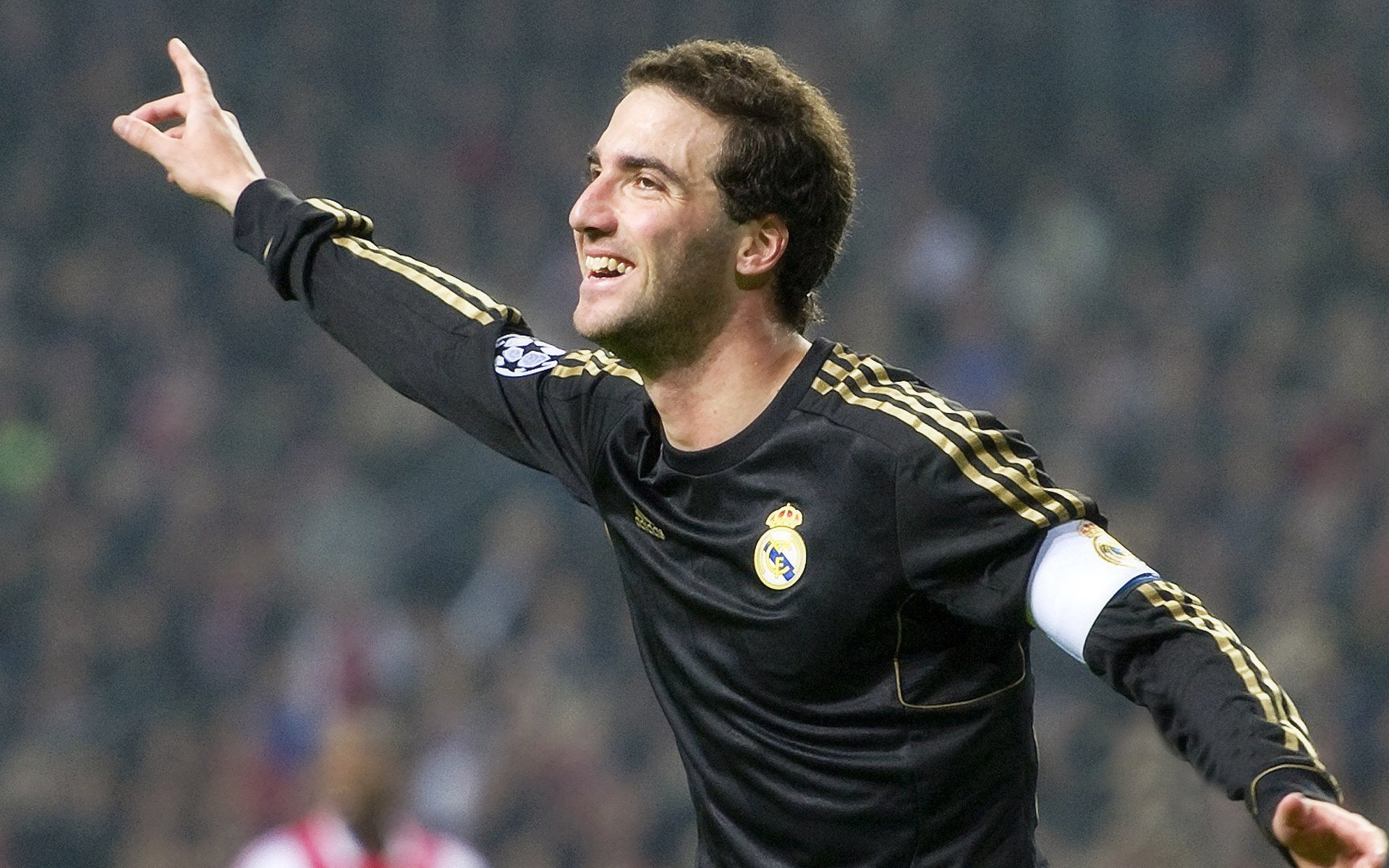 IM体育官方平台-冰火交锋，林高远的孤星闪耀与韩国队的团队荣光